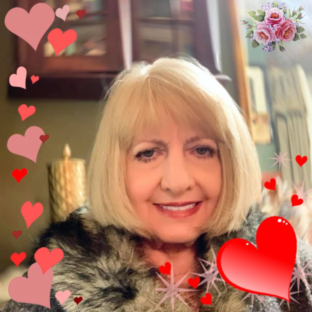 Meet your Posher, Deedee
